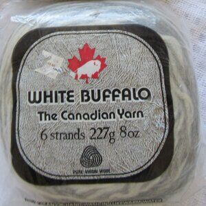 White Buffalo Canadian Wool Yarn 6 Strands 227g (8oz),Color #7106 Batch 0568